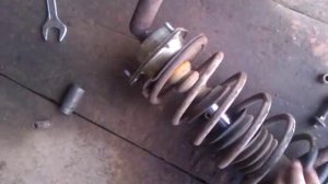 как снять на ваз 2110 и тд опорник со снятой стойки без гайковертов и тому прочих интрументов