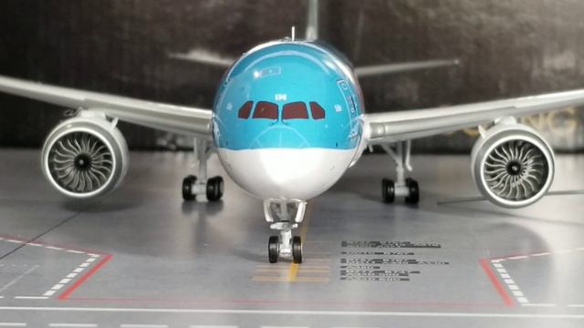 Gemini 200 TUI Airways B787-9 Review  (FHD)
