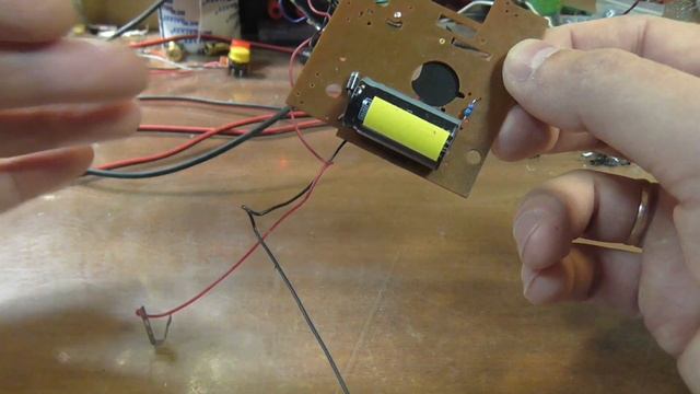 что интересного внутри старого плёночного фотоаппарата типа "мыльница" смотреть онлайн