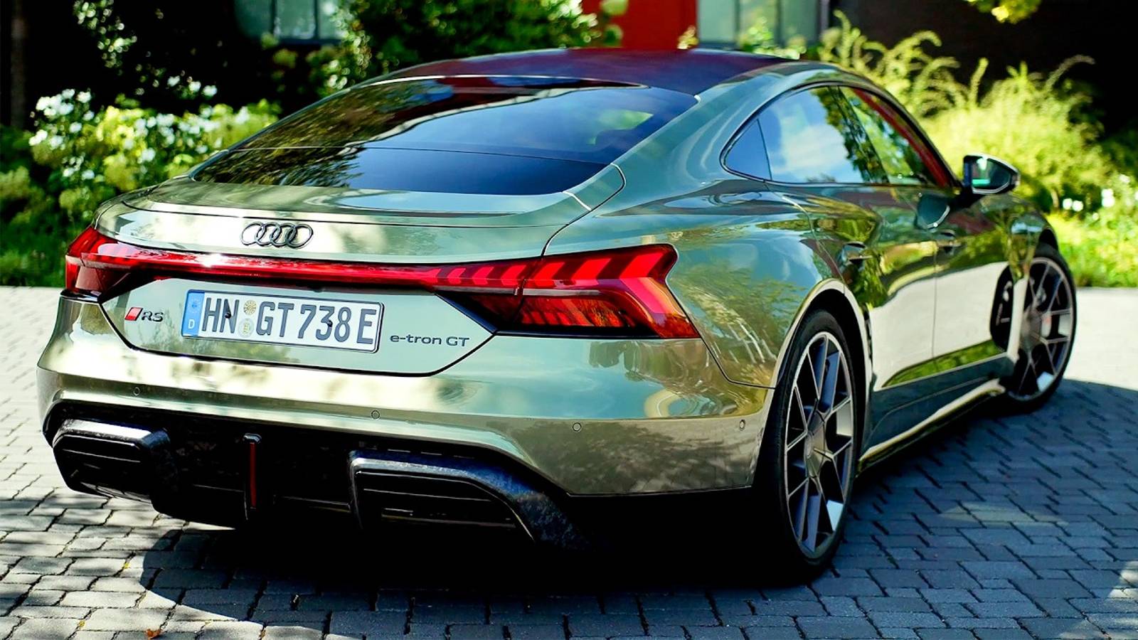 НОВЫЙ Audi RS e-tron GT performance (2025) 925 л.с. Электрический седан. смотреть онлайн