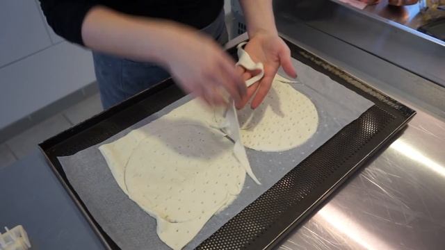 Napoleon Torte - Einfache Napoleon Torte mit Blätterteig & Vanillecreme - Kuchenfee смотреть онлайн