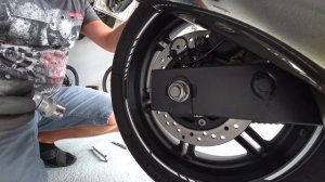 Натяжение цепи на мотоцикле