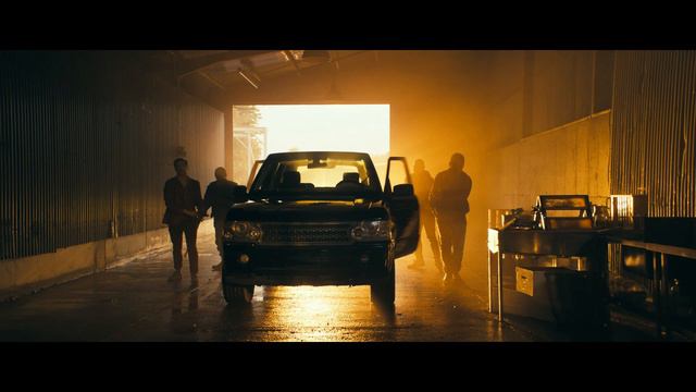 Пчеловод - Русский трейлер (2024) смотреть онлайн