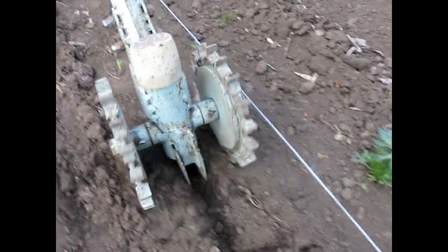 Сеялка самодельная для мелких семян. смотреть онлайн