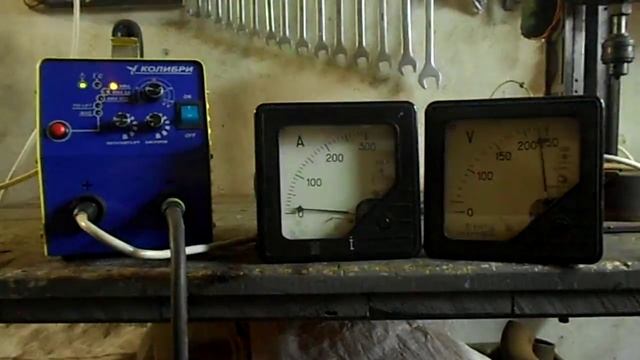 ИИСТ Колибри соответствие сварочного тока, сеть 240 Вольт смотреть онлайн