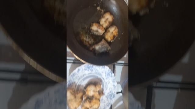 ЖАРЕНАЯ КЕФАЛЬ НА ЗАВТРАК ЭТО РЕБЯТА ВКУСНО И ПОЛЕЗНО! смотреть онлайн