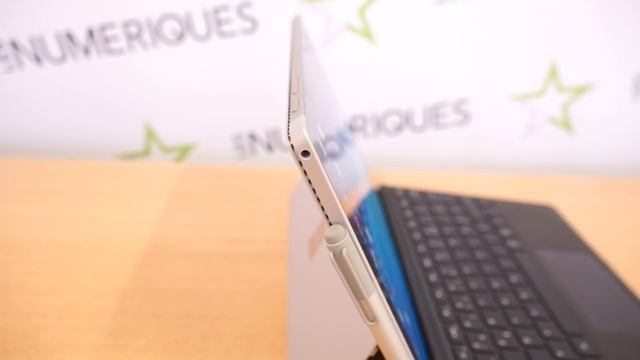 Les Numériques : Microsoft Surface Pro 4 en 120s смотреть онлайн