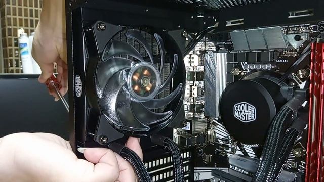 華碩 i5-9600KF 水冷散熱 GTX1660S 三風扇 DDR4 3200超頻 PCIE SSD смотреть онлайн