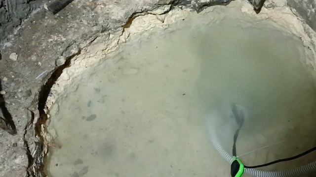 Первая вода с моего колодца. Мощь насоса после ремонта. смотреть онлайн