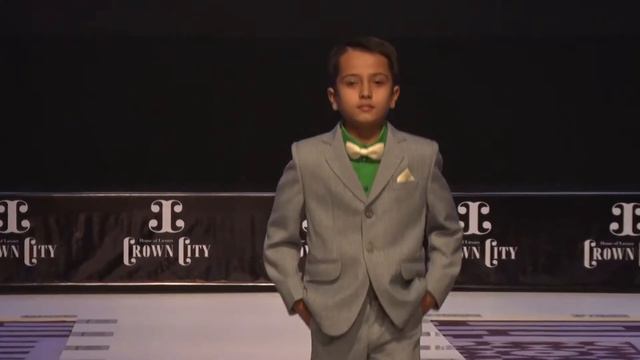 Социальный показ с детьми слабо - слышащими / Дизайнер Фархунда Файзуллаева на 5-ом сезоне TFW смотреть онлайн