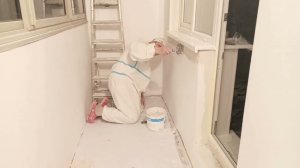 Как штукатурить под подоконником