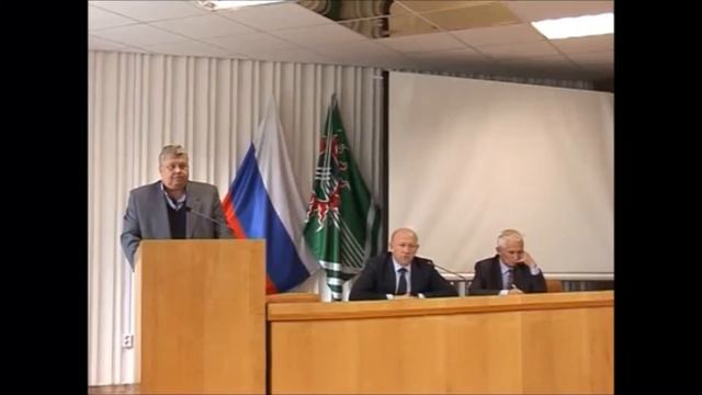 Асбест, пять месяцев после урагана. Город до сих пор завален кучами веток, деревьев... смотреть онлайн