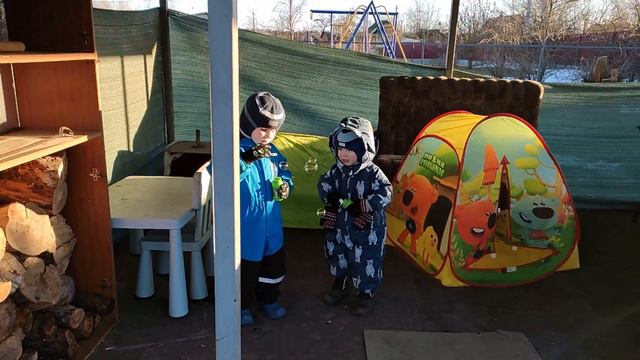 Новые домики/Закупка продуктов и обзор посылок/Гуляем с детьми/Будни мамы в декрете(05.03.2024) смотреть онлайн