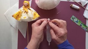 КУКЛА МОТАНКА ИЗ БУМАГИ /МАСТЕР-КЛАСС/Рaper napkin doll /