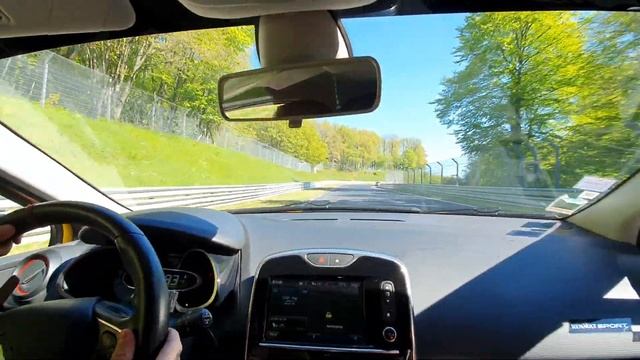 DÉCOUVERTE : NÜRBURGRING EN CLIO 4 RS CUP DE 200CH + LIGNE INOXCAR ! смотреть онлайн