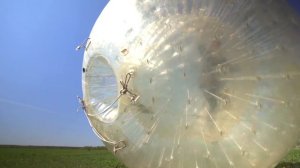 ЗАЛЕЗЛА В ОГРОМНЫЙ НАДУВНОЙ ШАР - ВСЕ ПОШЛО НЕ ТАК!