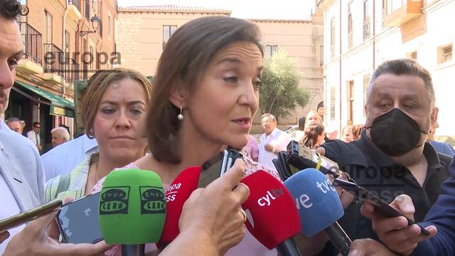 Reyes Maroto busca “convencer” a los trabajadores de Siro en Toro de que “no hay alternativas” смотреть онлайн