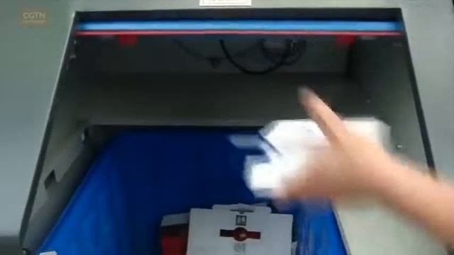 В г. Цзиньхуа установили систему сортировки бытовых отходов[Age0+] смотреть онлайн
