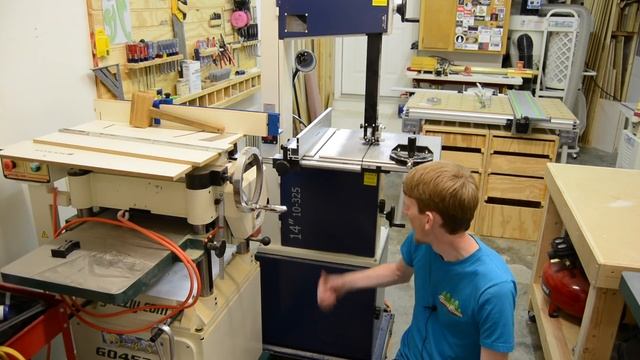 Shop Tour // Small WoodShop Layout смотреть онлайн