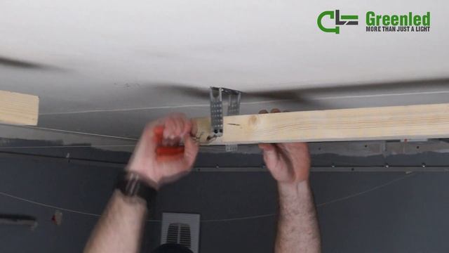 Монтаж трековых светильников на натяжной потолок смотреть онлайн