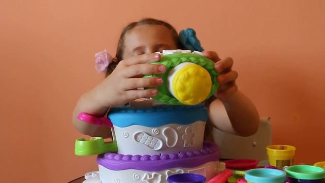 Play doh Sweet shoppe. Лепим из пластилина сладости!