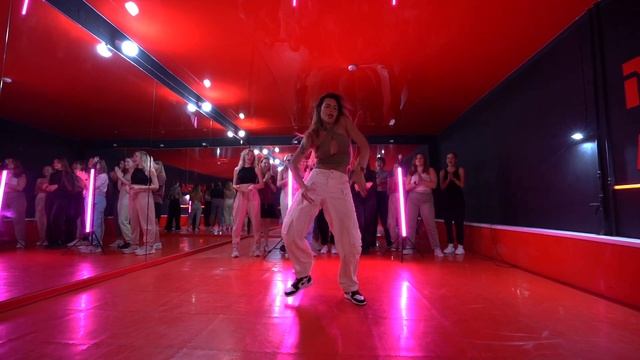 АНАСТАСИЯ БЕРДИЕВА // REGGAETON смотреть онлайн