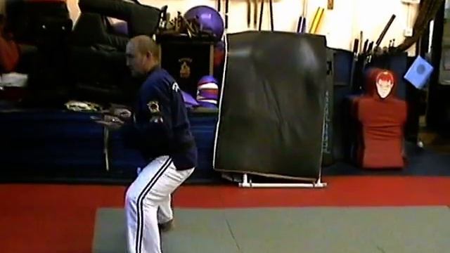 Me doing an old sai kata смотреть онлайн