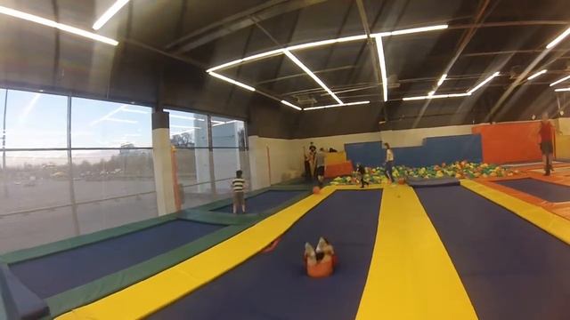 Батуты смотреть онлайн