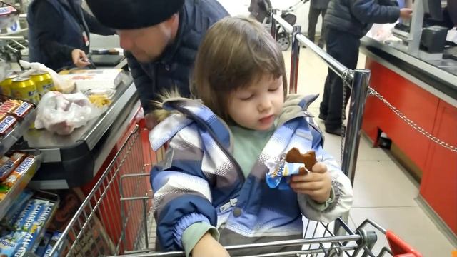 VLOG: Как я готовлю для своей семьи/пробуем гречневую лапшу. =) смотреть онлайн