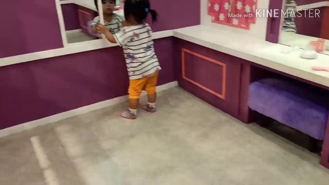 Kinder City PlayTime Part One смотреть онлайн