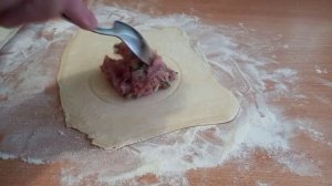СОЧНЫЕ И ВКУСНЫЕ РЕЦЕПТ НА СКОВОРОДЕ ИЗ «СЛОЁНОГО ТЕСТА»