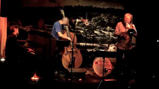 Sven Berggren Quartet - Jazz OnIce, Live at Lilla Hotellbaren смотреть онлайн