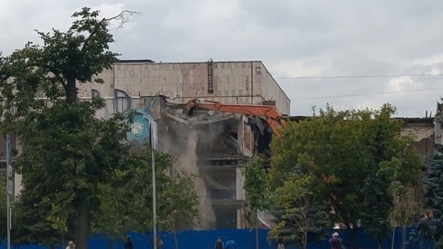 Демонтаж кинотеатра Аврора (4) смотреть онлайн