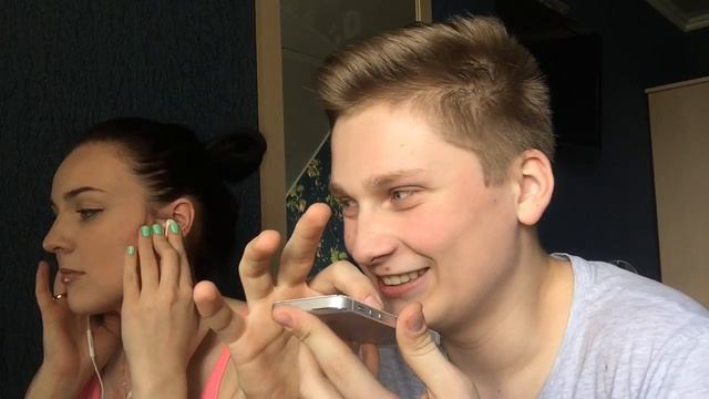 ПЕСНИ НАОБОРОТ! СМЕШНО BACKWARDS CHALLENGE! смотреть онлайн