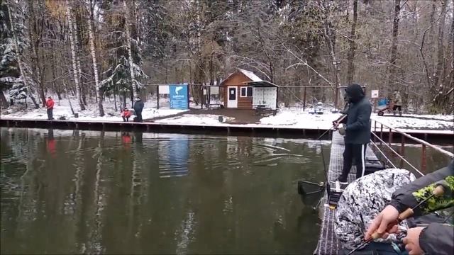 Запуск и первые поимки форели. Спорт-зона. Клёвое место Лосиный остров. смотреть онлайн