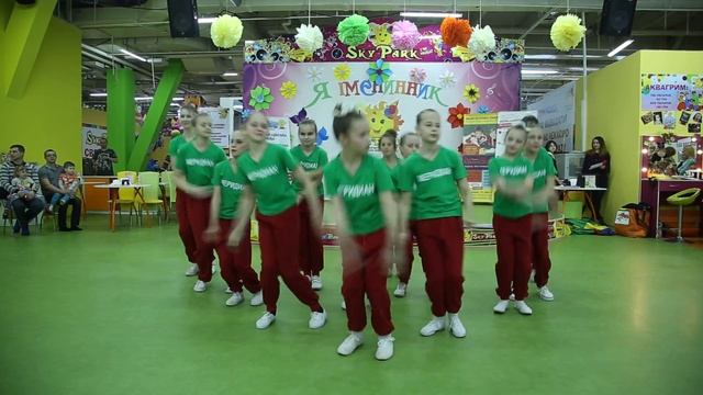 Выступление студии танца Меридиан на открытии Скай парк -2 смотреть онлайн
