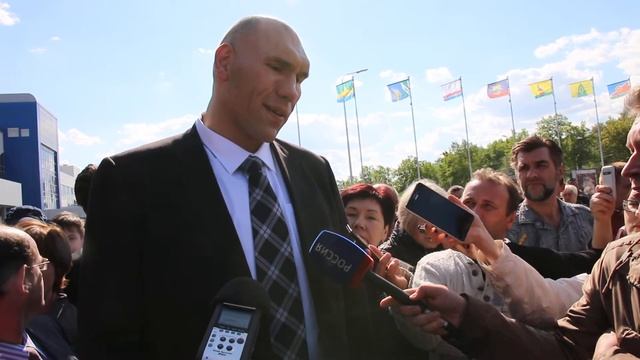 Николай Валуев в ледовом дворце "Волга-Спорт-Арена" смотреть онлайн