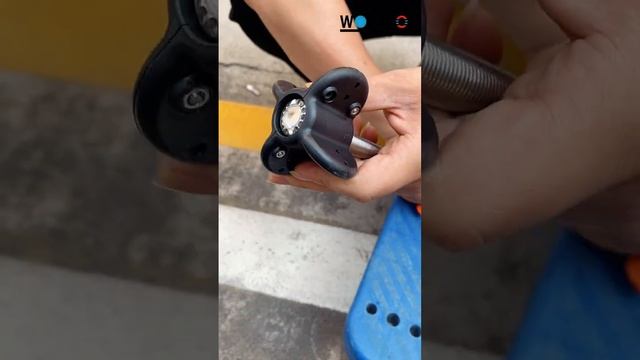 The difference between outdoor field inspection pipe endoscopes with and without a centralizer! смотреть онлайн