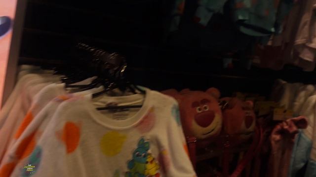 Disneyland Paris 2023 - Day 3 - Part 3 - Buzz Lightyear Laser Blast & Pirates Of The Caribbean смотреть онлайн