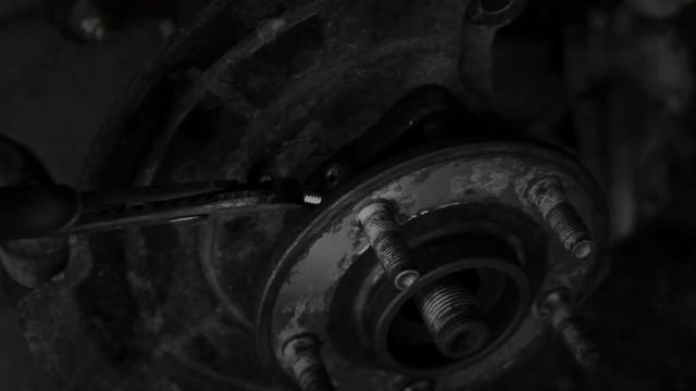 How to remove a broken ABS sensor from your wheel hub. смотреть онлайн