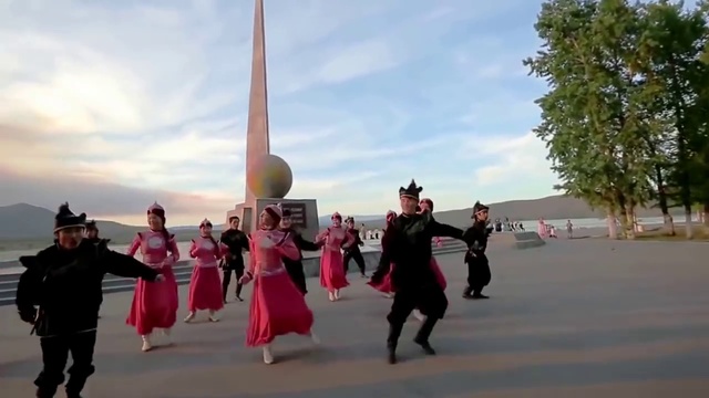 ТУПОГОЛОВЫМ СКАЧУЩИМ ХОХЛАМ Достойный ответ из России смотреть онлайн