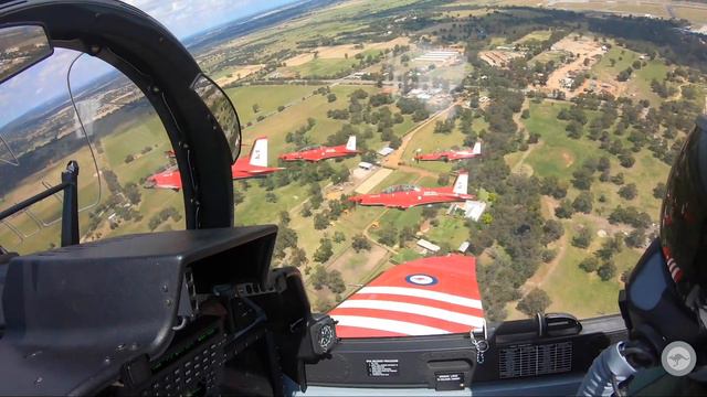 PC-21 - No. 2 Flying Training School Graduation Flight смотреть онлайн