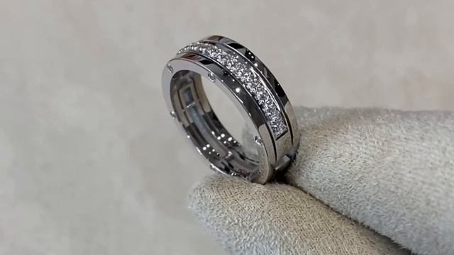 Парное обручальное кольцо из белого золота с бриллиантами *1-107-20*