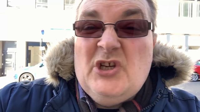 Blu-ray / DVD Hunting with Big Pauly (07/03/2022) West Side Story and a BIG charity shop смотреть онлайн