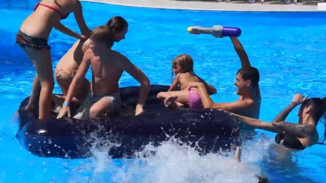 Подростковый День рождения. Тематика "Голодные игры" смотреть онлайн