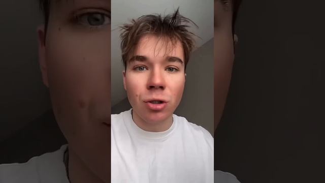 СУМАСШЕДШАЯ СОСЕДКА СТУЧИТ В ДВЕРЬ? смотреть онлайн