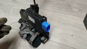 Skoda Octavia A5 ремонт замка двери переднего пассажира