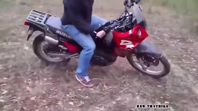 Suzuki DR650 exhaust sound and offroad compilation смотреть онлайн