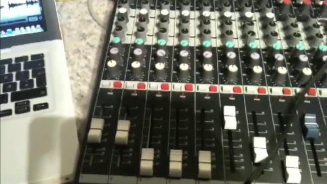 breaks and bleeps смотреть онлайн