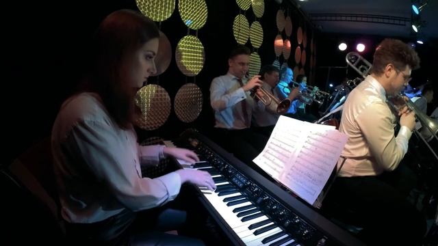 ЕВГЕНИЙ СОЛОМИН - A FOGGY DAY